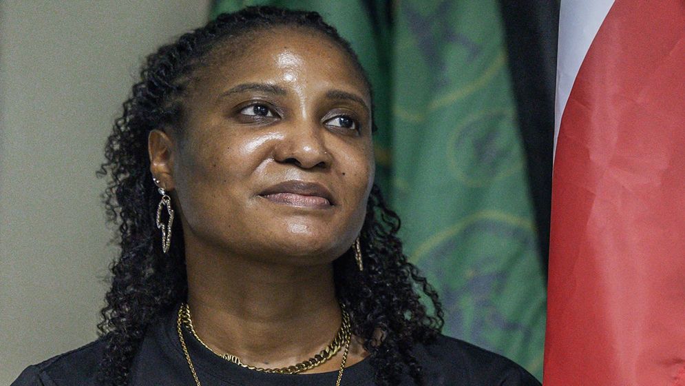 রাশিয়ায় ভাড়াটে যোদ্ধা পাঠানোর অভিযোগে জ্যাকব জুমার কন্যার পদত্যাগ